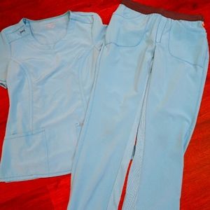 Cherokee Infinity scrub set turquoise size small top and bottom